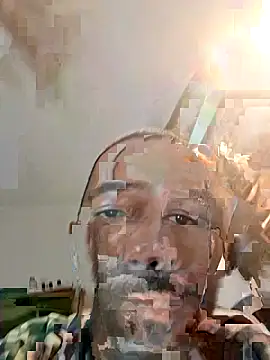 Snapshot of Willybigcock1981 chatting on April 8, 5:57 pm Willybigcock1981 online show from April 8, 5:57 pm