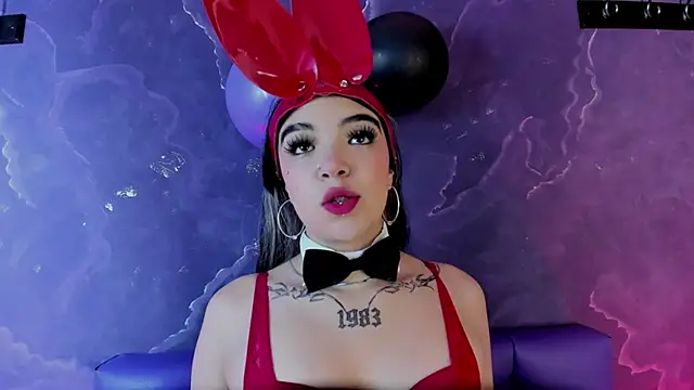 MeivissDemoni online show from April 7, 7:14 pm