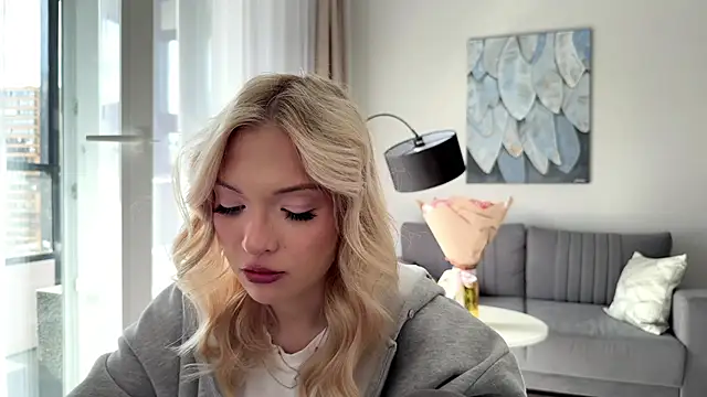 EvelineMolima online show from May 6, 1:27 pm