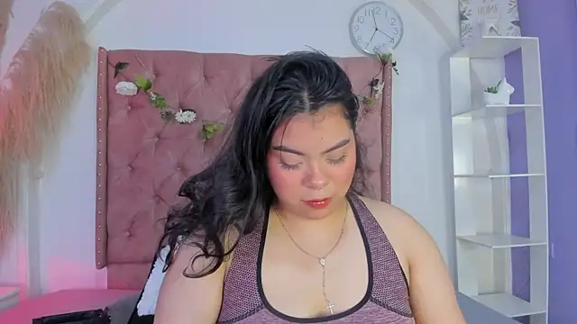 ROSELEI  online show from May 13, 1:30 pm