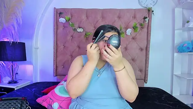 ROSELEI  online show from May 23, 5:01 am