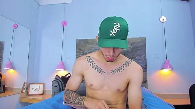 James-06 online show from May 5, 1:52 pm