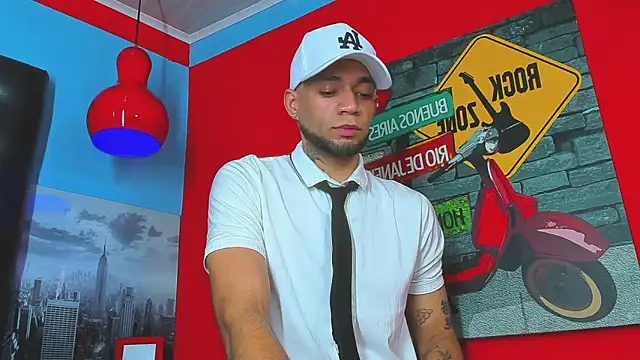 Daniel huge22 online show from April 18, 7:58 pm