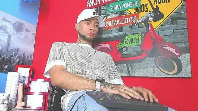 Daniel huge22 online show from April 25, 1:52 pm