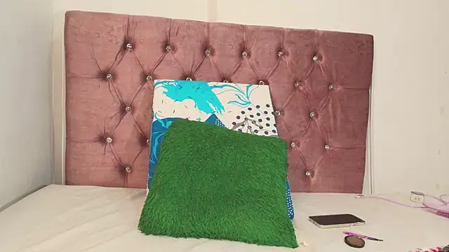 Snapshot of valery_adams_13 chatting on July 15, 10:42 am valery adams 13 online show from July 15, 10:42 am