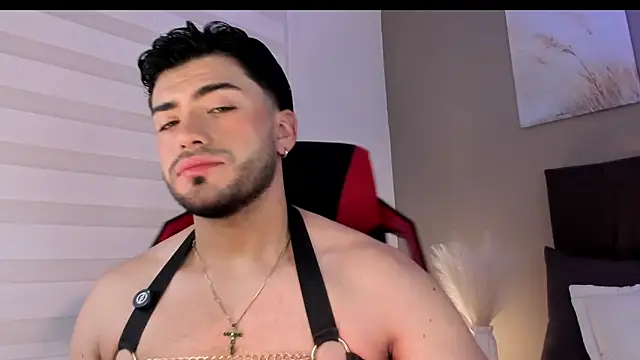 Snapshot of Alexander_Diazz chatting on April 14, 12:44 pm Alexander Diazz online show from April 14, 12:44 pm