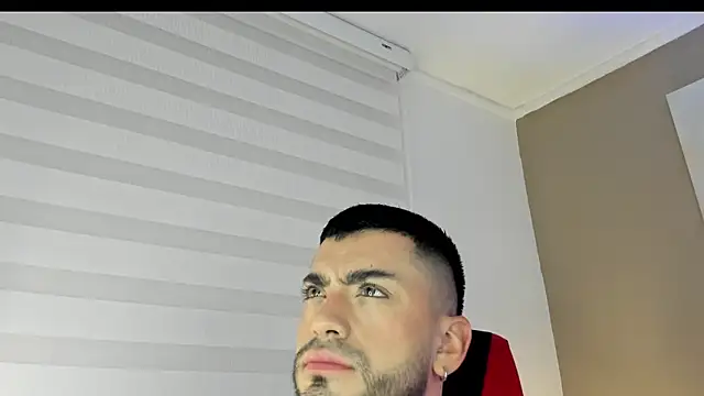 Snapshot of Alexander_Diazz chatting on April 29, 12:31 pm Alexander Diazz online show from April 29, 12:31 pm