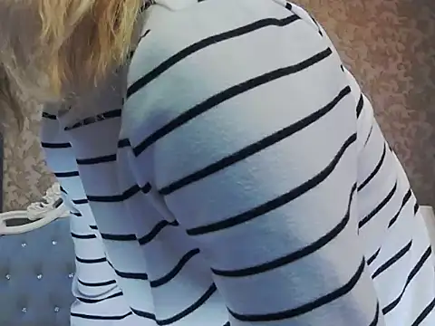 Ivy Quin online show from April 22, 4:26 am