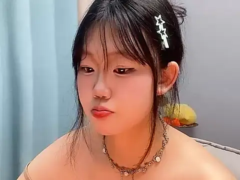 Lilababy00 online show from April 9, 2:11 am