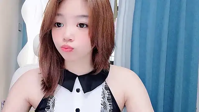Lilababy00 online show from June 28, 4:40 am