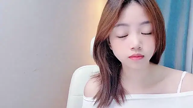 Lilababy00 online show from July 10, 4:28 am