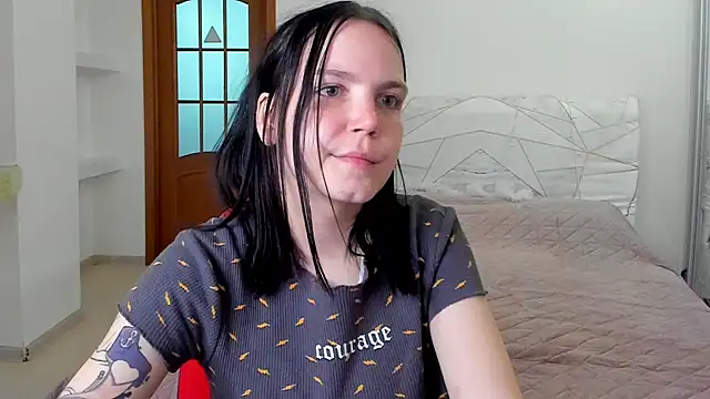 Kitty Lilit  online show from April 7, 2:28 pm