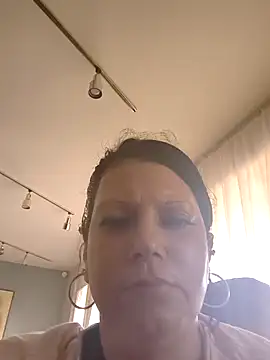 Snapshot of Cummyway69 chatting on April 7, 1:11 pm Cummyway69 online show from April 7, 1:11 pm