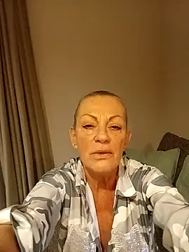 Snapshot of LadyBrigitte chatting on April 12, 5:18 pm LadyBrigitte online show from April 12, 5:18 pm