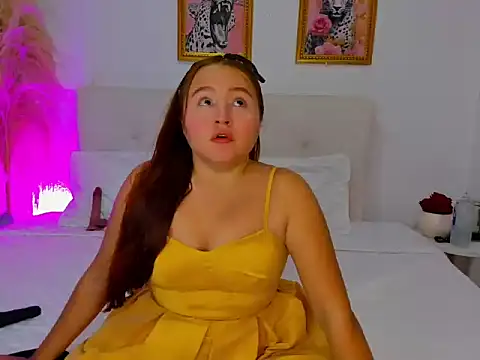 Snapshot of melodysquirt chatting on May 3, 12:16 am melodysquirt online show from May 3, 12:16 am