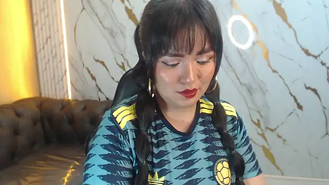 Snapshot of Sasha_tf chatting on June 23, 8:18 pm Sasha tf online show from June 23, 8:18 pm