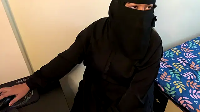 Snapshot of fathima_krishna chatting on July 31, 7:08 am fathima krishna online show from July 31, 7:08 am