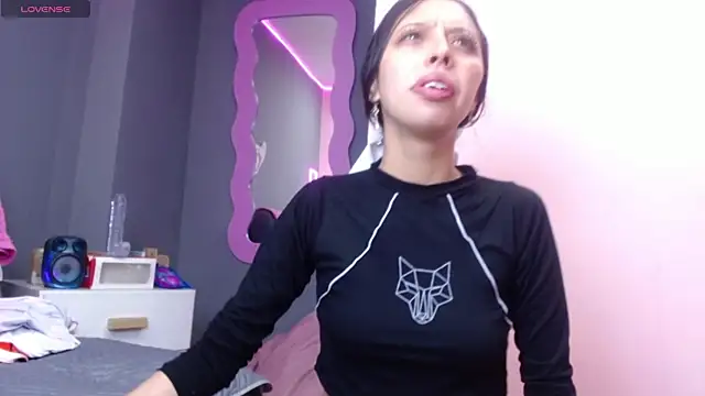 Snapshot of day0demony chatting on June 5, 2:34 pm day0demony online show from June 5, 2:34 pm