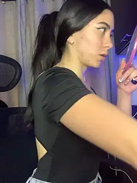 AMBERBUNNY  online show from June 26, 2:10 pm