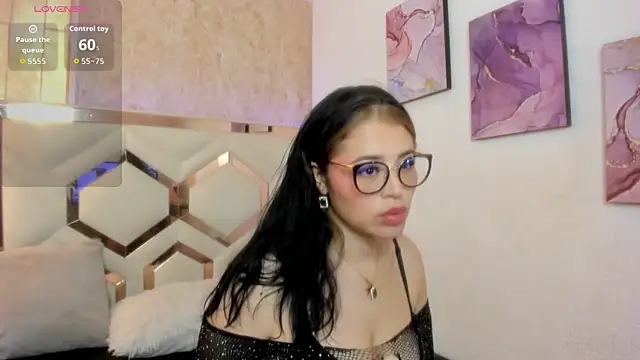 Lips Hotz online show from April 14, 1:28 pm