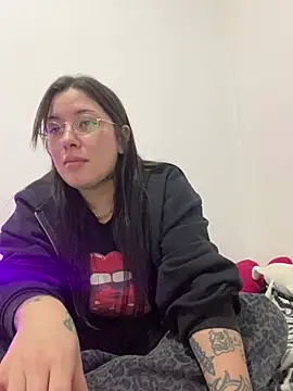 Snapshot of cherryxxox chatting on April 30, 3:57 am cherryxxox online show from April 30, 3:57 am