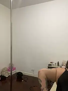 Snapshot of cherryxxox chatting on May 9, 1:00 am cherryxxox online show from May 9, 1:00 am