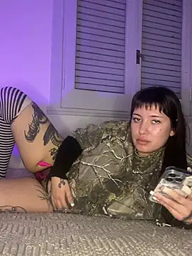 Snapshot of cherryxxox chatting on July 1, 4:14 am cherryxxox online show from July 1, 4:14 am