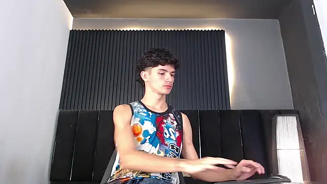 Logan Steel online show from May 10, 4:50 am
