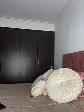 AmyRusso online show from April 28, 1:27 pm