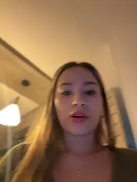 AmyRusso online show from June 5, 11:21 pm