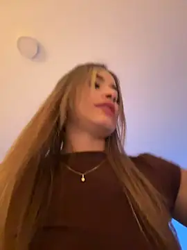 AmyRusso online show from June 22, 11:24 pm
