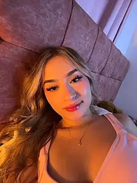 AmyRusso online show from July 22, 4:15 am