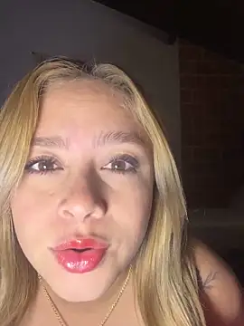 jade06  online show from April 17, 7:50 pm