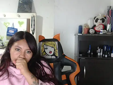 Snapshot of dulcemaria1918 chatting on April 16, 4:24 am dulcemaria1918 online show from April 16, 4:24 am