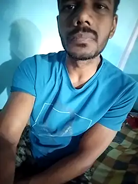 Snapshot of daddyishere102 chatting on April 8, 5:07 am daddyishere102 online show from April 8, 5:07 am