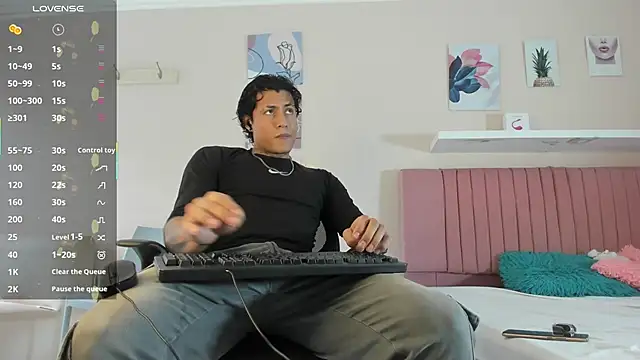 Damian Romanoff online show from May 19, 8:26 pm