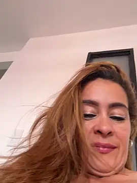 Natigoonzalez online show from April 29, 5:30 pm