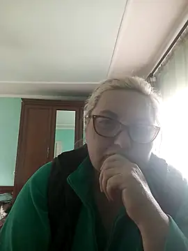 AureliaSky598 online show from April 26, 11:52 am