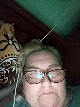 AureliaSky598 online show from May 8, 4:07 am
