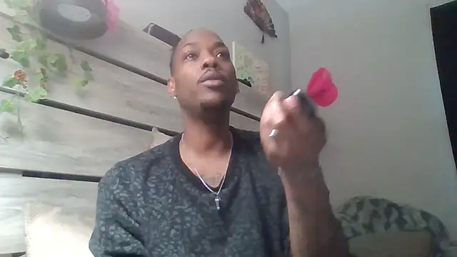 Snapshot of zdaddymm chatting on May 10, 1:05 pm zdaddymm online show from May 10, 1:05 pm