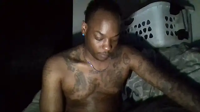 Snapshot of zdaddymm chatting on May 27, 4:42 am zdaddymm online show from May 27, 4:42 am
