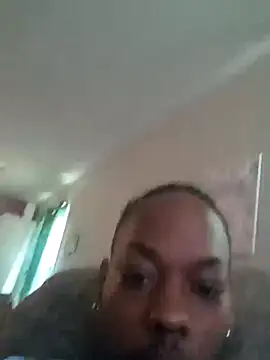 Snapshot of zdaddymm chatting on May 27, 5:32 pm zdaddymm online show from May 27, 5:32 pm