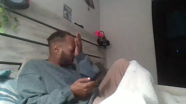Snapshot of zdaddymm chatting on June 11, 7:12 pm zdaddymm online show from June 11, 7:12 pm