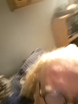 ChrisMtl83 online show from April 8, 4:45 am