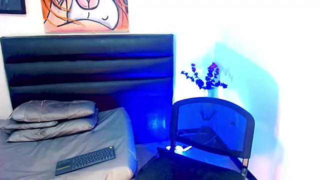 Snapshot of Mia_dasilva_ chatting on June 22, 6:27 pm Mia dasilva online show from June 22, 6:27 pm