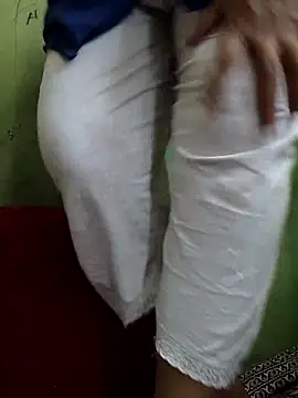 Snapshot of sexy_payal_hot chatting on April 13, 5:57 am sexy payal hot online show from April 13, 5:57 am