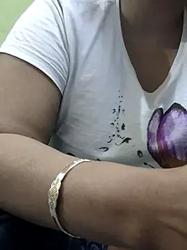 Snapshot of sexy_payal_hot chatting on May 5, 4:48 pm sexy payal hot online show from May 5, 4:48 pm