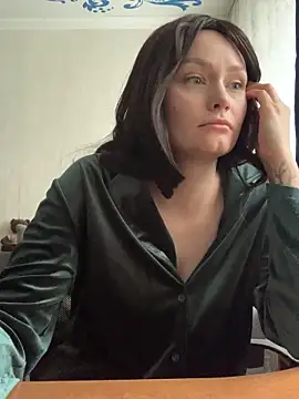 Snapshot of Ann_Hunt chatting on April 14, 10:21 am Ann Hunt online show from April 14, 10:21 am