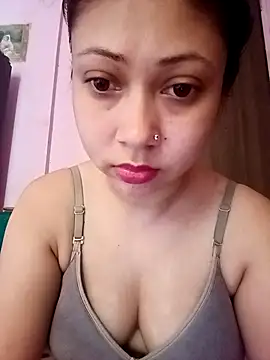 Snapshot of Hot_Soniya_08 chatting on May 1, 3:00 am Hot Soniya 08 online show from May 1, 3:00 am