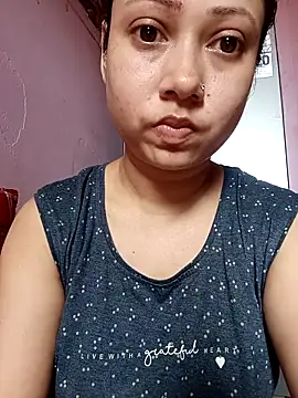 Snapshot of Hot_Soniya_08 chatting on May 5, 10:45 am Hot Soniya 08 online show from May 5, 10:45 am